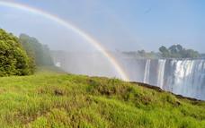 Day 8 — Walk the Falls and dine at The Boma